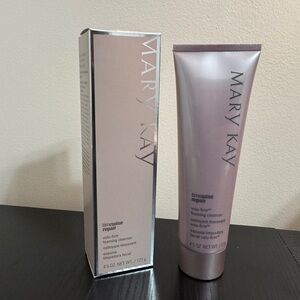 Mary Kay Timewise Repair Volu-Firm Foaming Cleanser